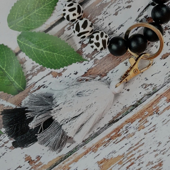 Keychain Bracelet - Picture 2 of 2